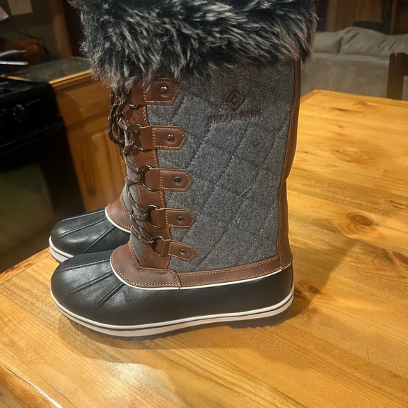 Dream Pairs snow boots - Picture 3 of 6
